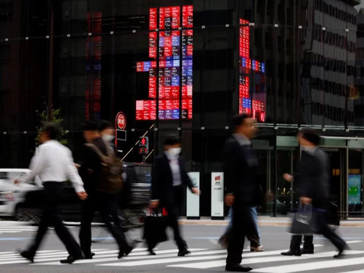 Japan firms' robust Q3 investment eases recession risks