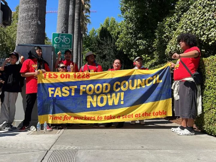 California law raises minimum wage for fast food workers