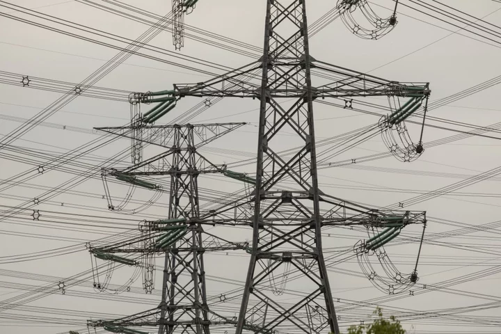 China Pushes Power Exchanges to Prepare for National Market