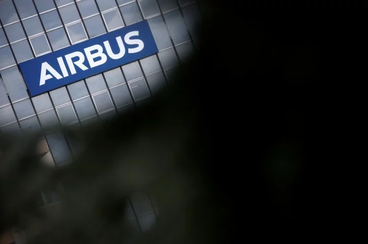 Airbus Jan-April deliveries fall 5%, regains lead over Boeing
