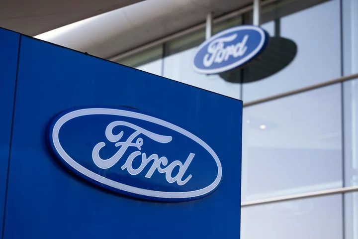 Ford Misses on Profit, Pulls 2023 Outlook After Strike Deal