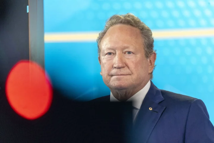 Billionaire Forrest Wants Leaders to Target Zero Carbon by 2035