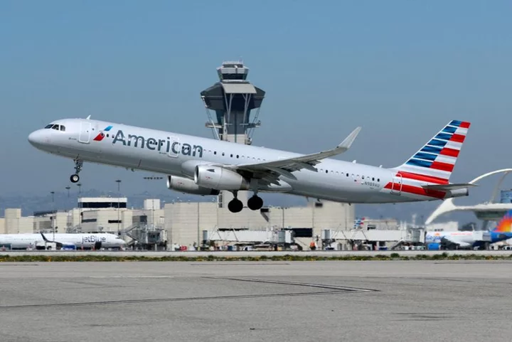 American Airlines pilot reach an agreement on new contract