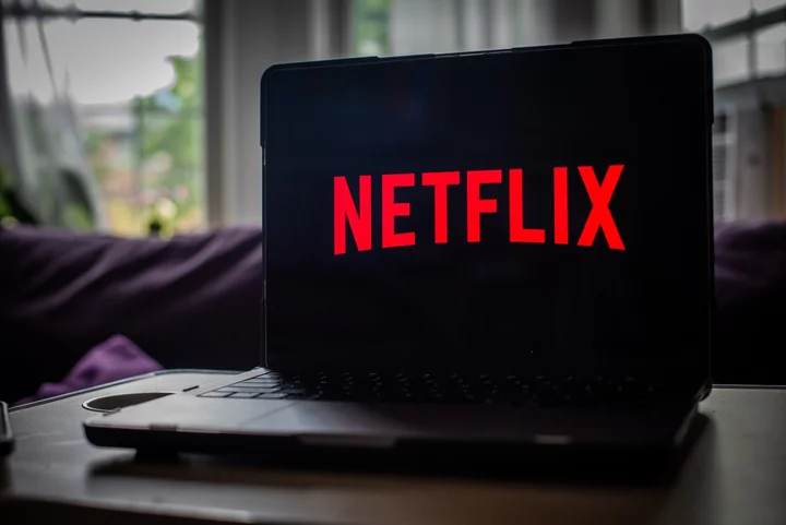Netflix Shares Fall After Sales and Forecast Come Up Short