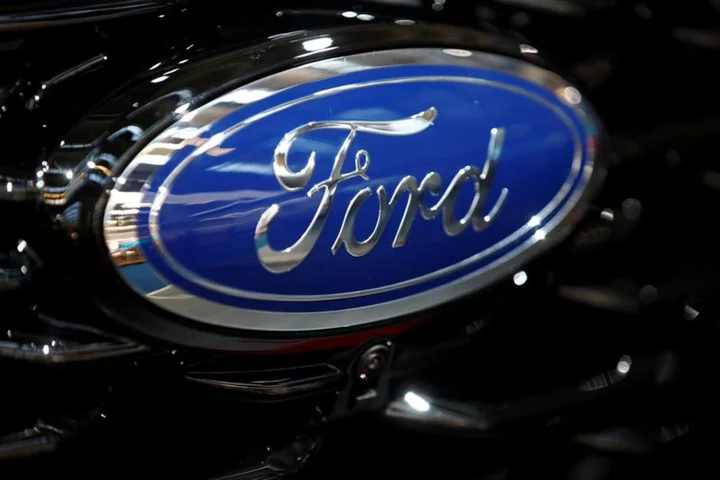 Canadian auto workers to vote on Ford deal starting on Saturday