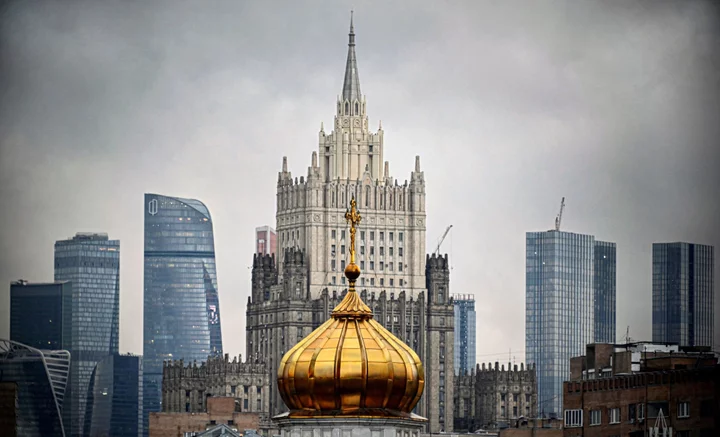 Russia Seeks China, Saudi Help to Head Off New Financial Limits