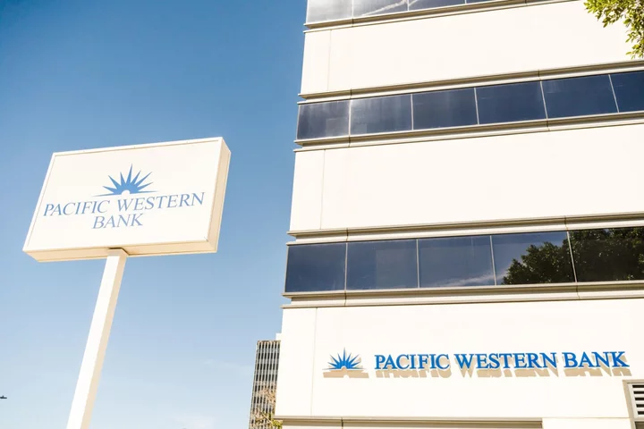 PacWest Leads Rally in Regional Banks After Slashing Dividend