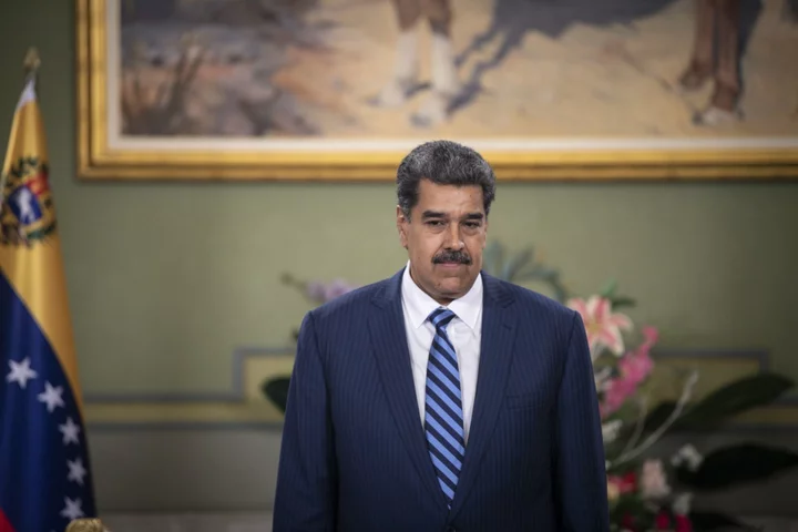 Venezuela’s Maduro Visits China for Help Before Election