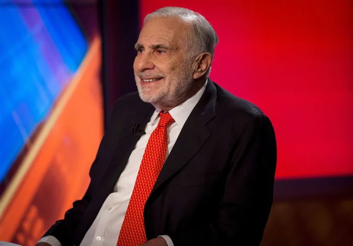 Carl Icahn's investment firm cuts dividend months after Hindenburg report