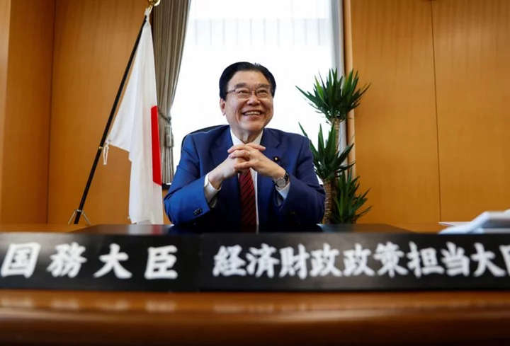 Japan govt gives lukewarm response to new BOJ chief's plan for policy review