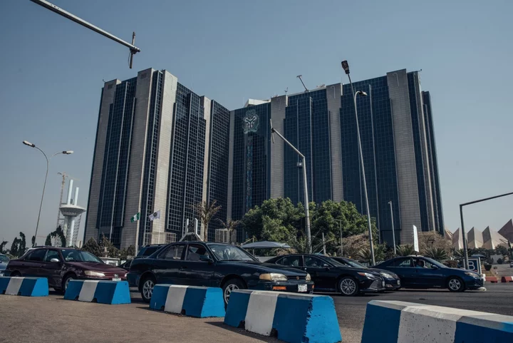 Nigeria Raises Limit on Central Bank Borrowing to 15% of Revenue