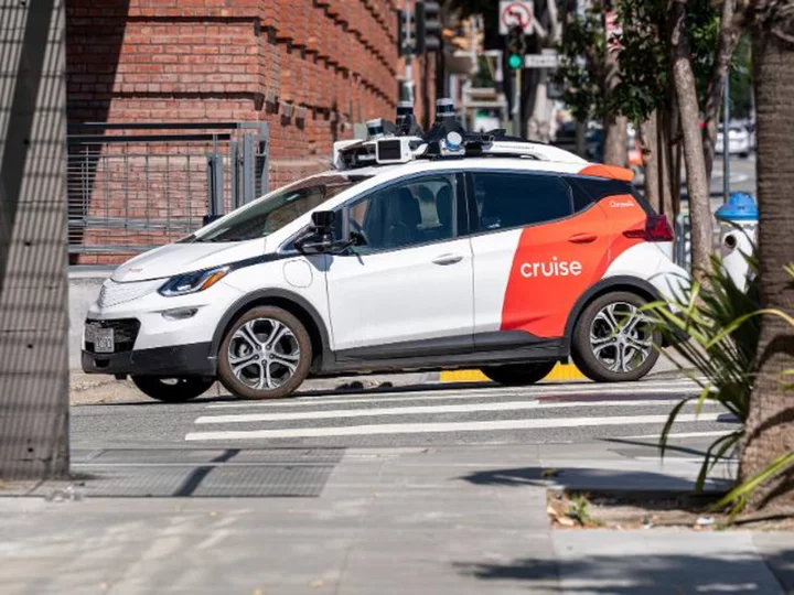 'Complete meltdown': Driverless cars in San Francisco stall causing a traffic jam