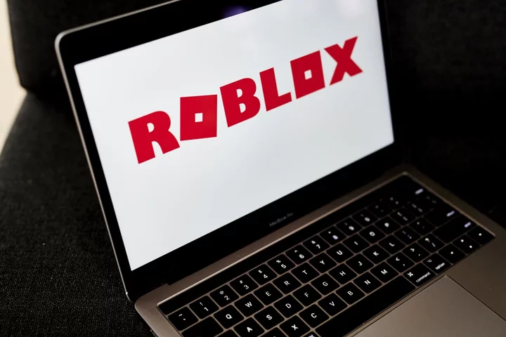 Roblox Plunges by Most in 9 Months as Daily Users Drop Off