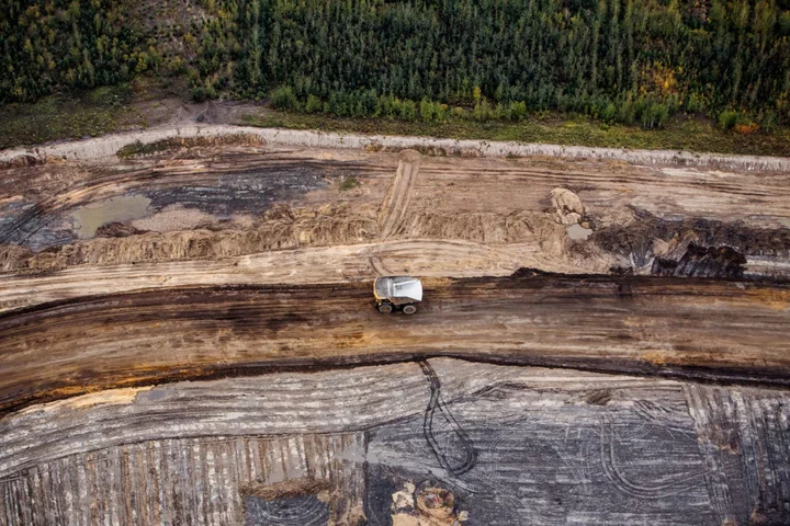 Oil Sands in Canada Face Wildfire Threat as Temperatures Rise