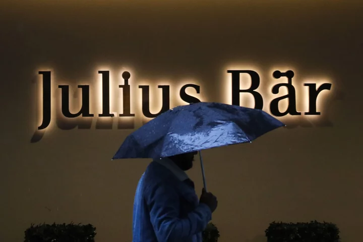 Julius Baer to Review Private Debt Business Over Signa Exposure