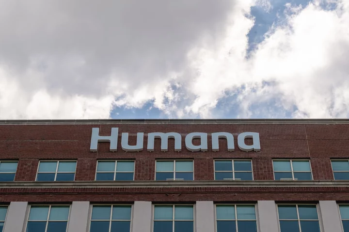 Humana Rises as Insurer Sees Medical Costs Stabilizing