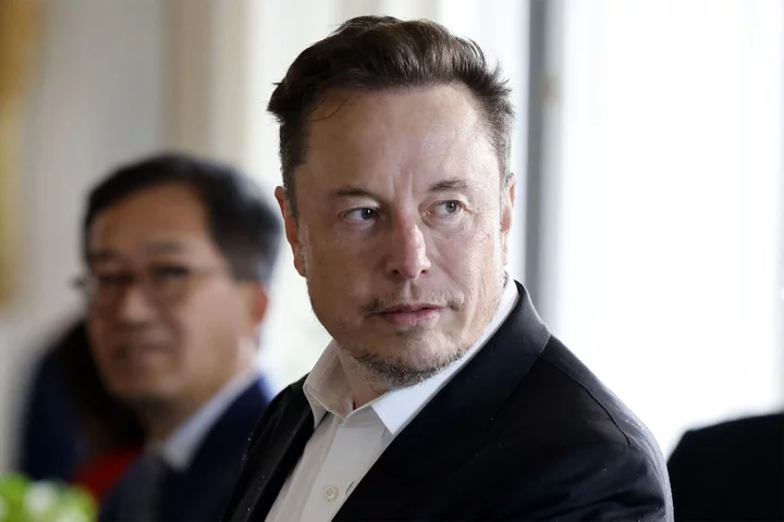 Elon Musk Says Tesla Will Try Advertising
