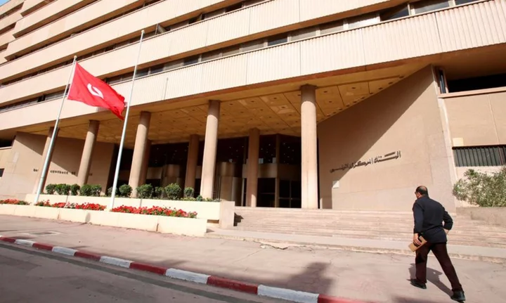 Tunisia's central bank keeps key interest rate unchanged at 8%