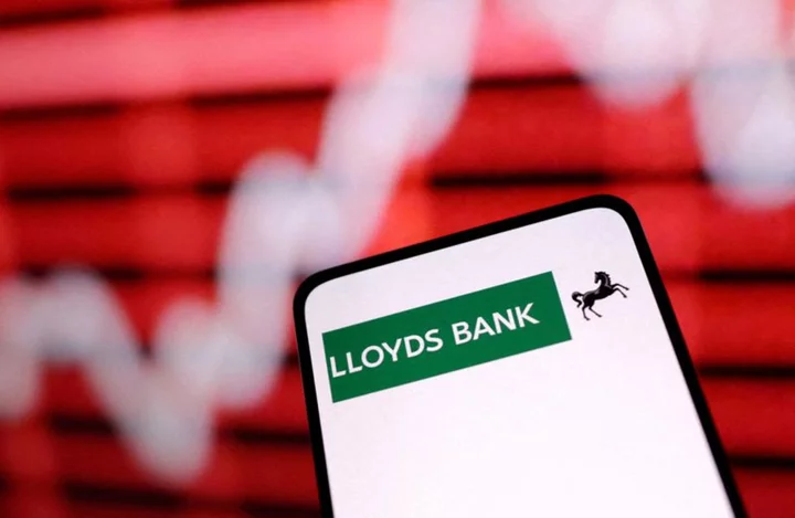 Lloyds exploring sale of bulk annuities worth $7.3 billion - Bloomberg News