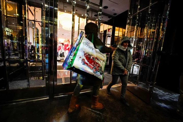 US retail sales beat expectations in September; core retail sales rise solidly