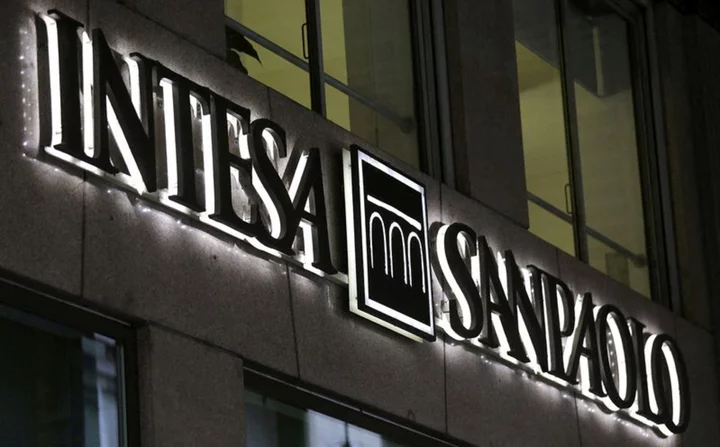 Intesa to add 2 billion to reserves from bank tax