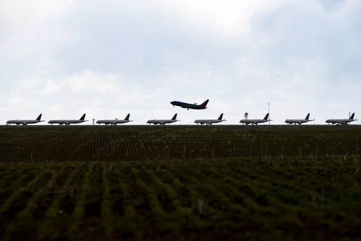 FAA Seeks New Technology in Response to Uptick in Close Calls on Runways