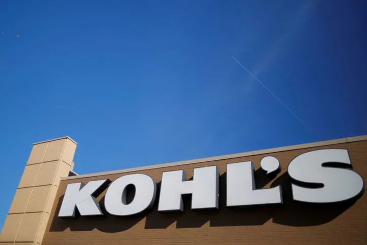 Kohl's beats estimates for quarterly profit