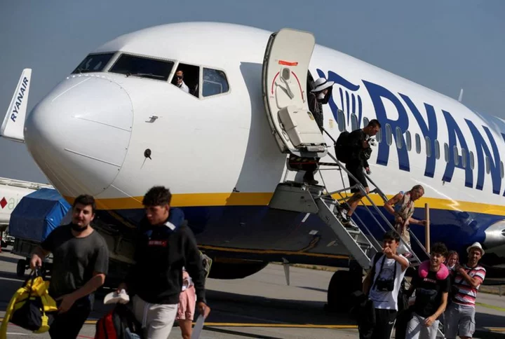 Ryanair cuts winter schedule after Boeing delivery delays