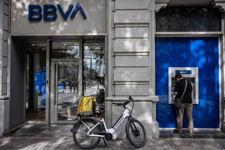BBVA to Buy Back Up to €1 Billion of Shares as Profit Jumps