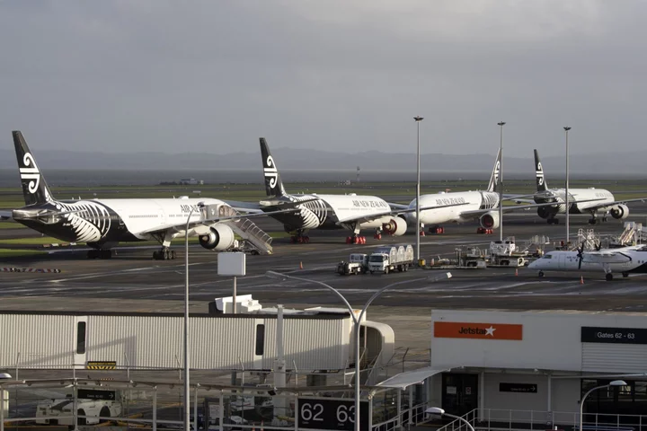 Auckland Airport to Double Airline Charges to Fund New Terminal