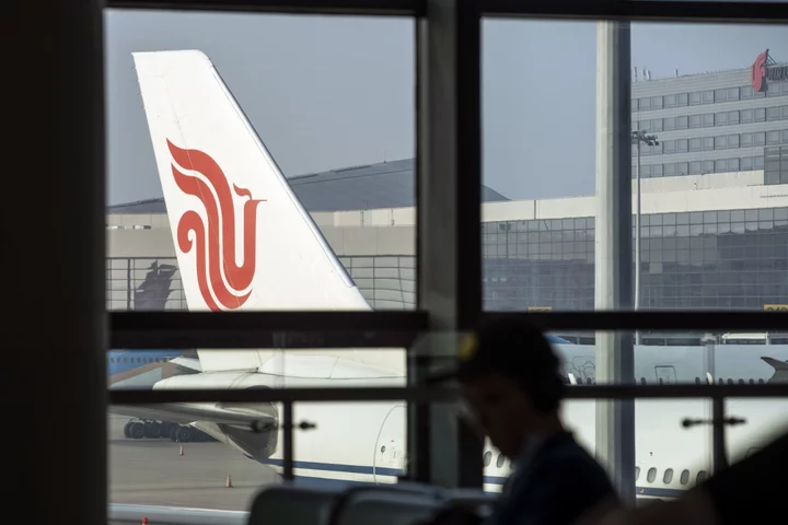 Air China Flight Lands in Singapore After Detecting Smoke