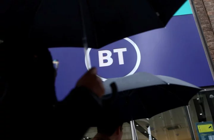 BT to cut up to 55,000 jobs by 2030 as fibre and AI arrive