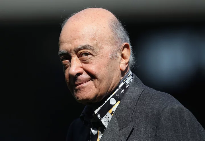 Mohamed Al Fayed, Tycoon Who Clashed With Royals, Dies at 94