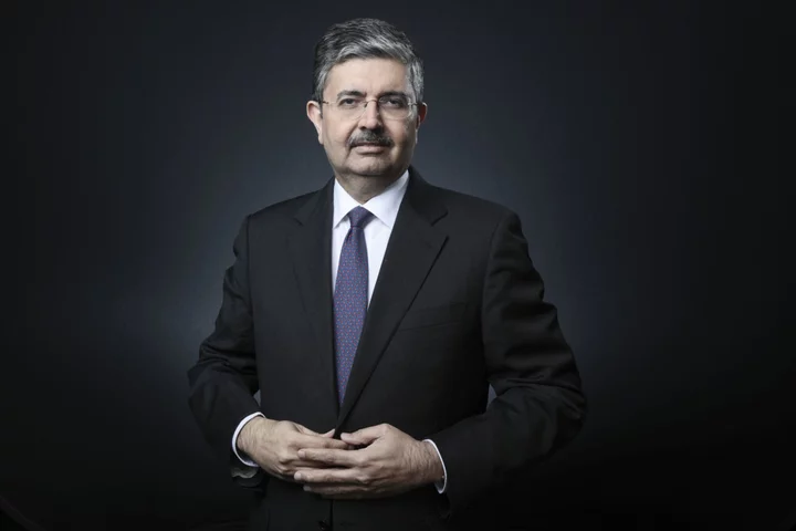 Banking Tycoon Kotak’s Succession Is Under Regulator Review, Sources Say