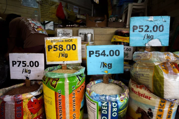 Philippine Inflation Flaring Up Is Putting Rate Hike in View