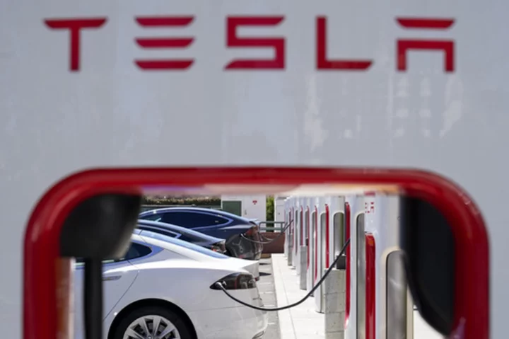 After Tesla relaxes monitoring of drivers using its Autopilot technology, US regulators seek answers