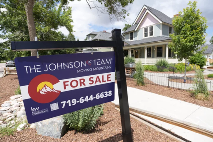 Average long-term US mortgage rate rises to 6.71% in first increase after three straight drops