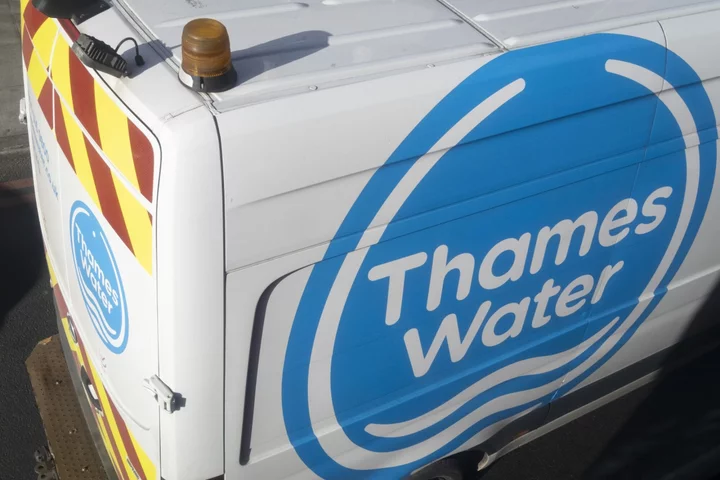 UK Considers Nationalization of Thames Water as Bonds Tumble