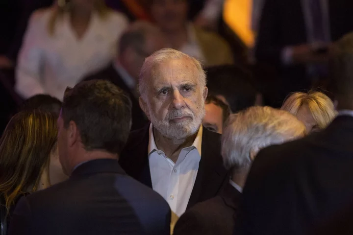 Carl Icahn’s Firm OKs Buybacks, Increases Shares Backing His Debt