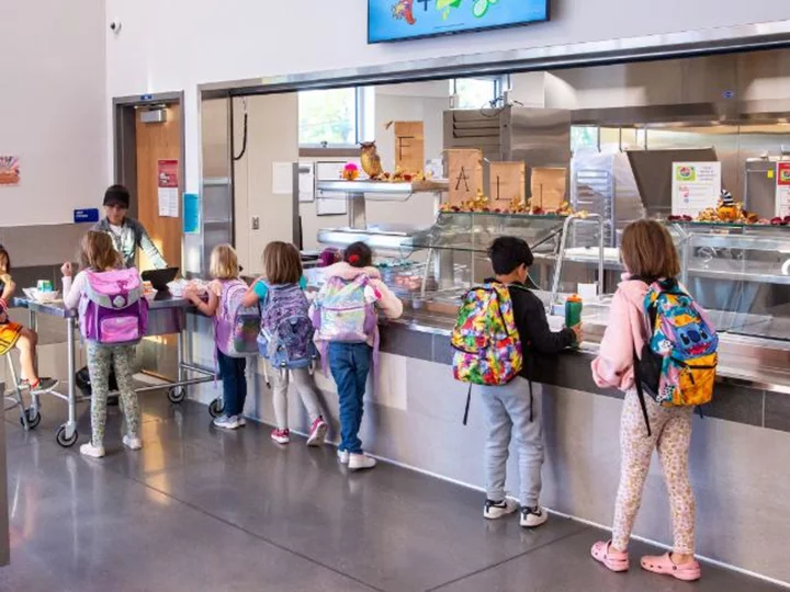 States step in to pay for school meals for all kids