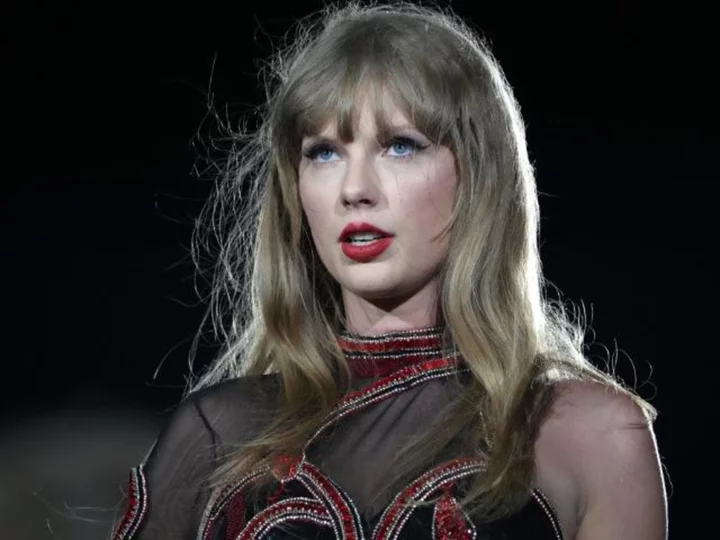 Taylor Swift urged to postpone LA shows as hotel workers strike