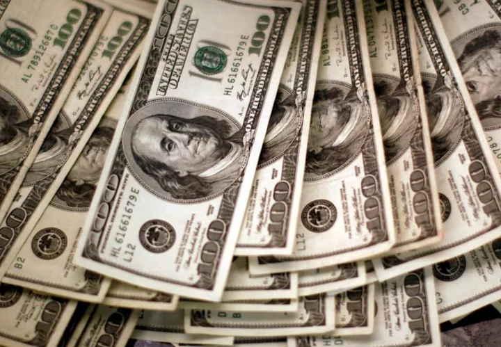 US Treasury cuts Oct-Dec borrowing estimate to $776 billion, yields ease