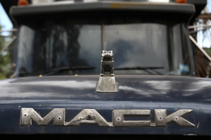 UAW members ratify labor deal with Mack Trucks