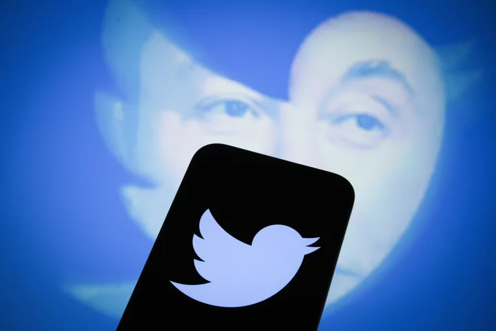 Twitter launches API 'Pro' plan for 'startups.' Developers think it's a slap in the face.