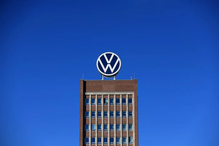 Volkswagen Earnings Miss on Hedging Effects, China Pressure