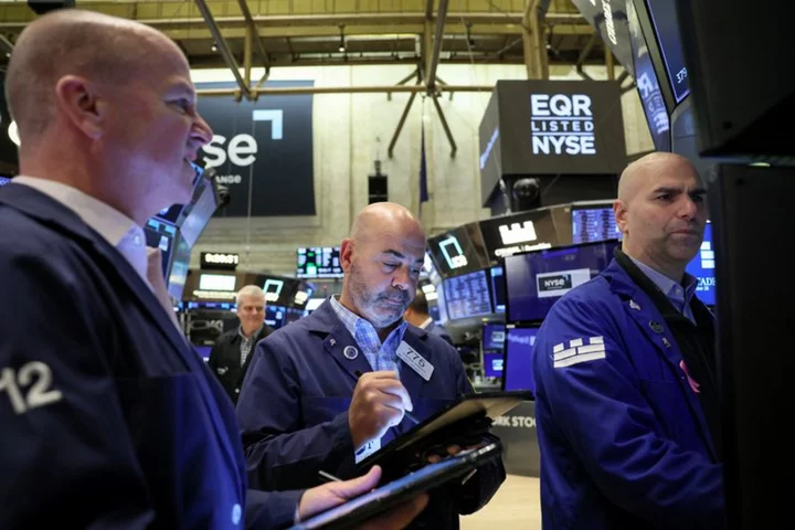 Wall St futures rise ahead of earnings, data; Israel-Hamas conflict weighs
