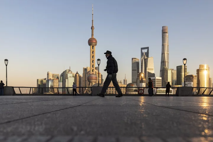 China Authorities Summon Banks to Clarify Probe Details: Cailian