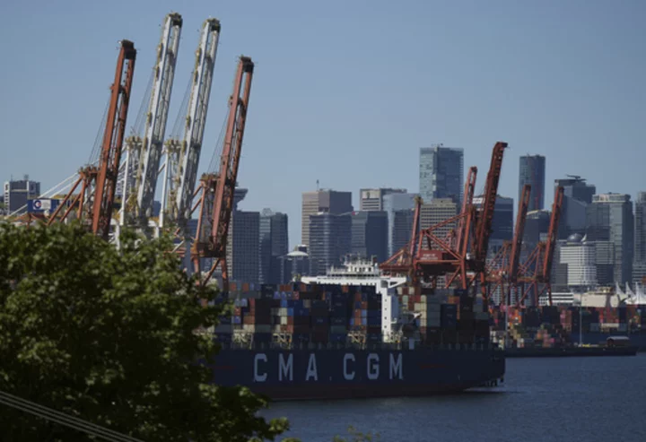 Canada's Trudeau convenes a crisis group over Canadian port strike as union gives 72-hour notice