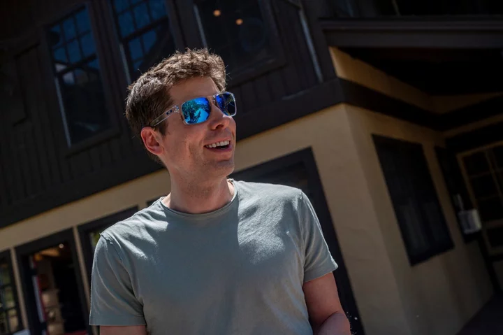 Sam Altman’s Ousting and Possible Return to OpenAI: What We Know