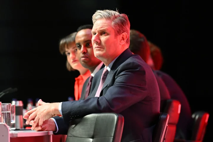 Starmer Pivots as Israel Crisis Overshadows Pitch to Lead UK
